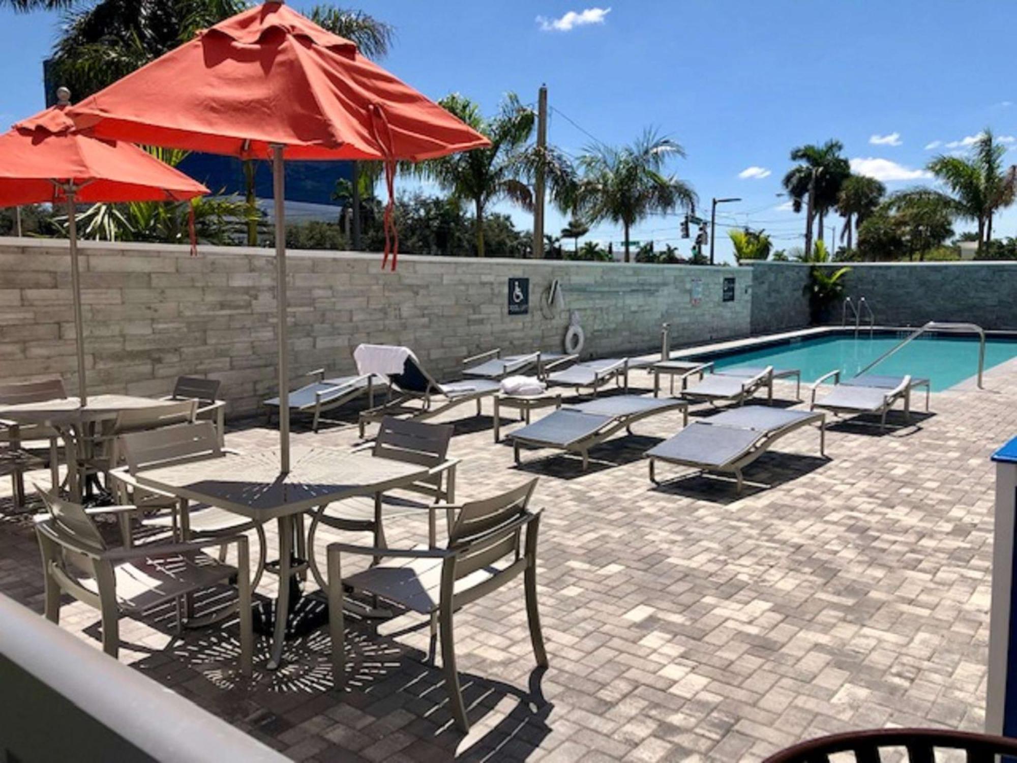 Hilton Garden Inn West Palm Beach I95 Outlets Eksteriør billede